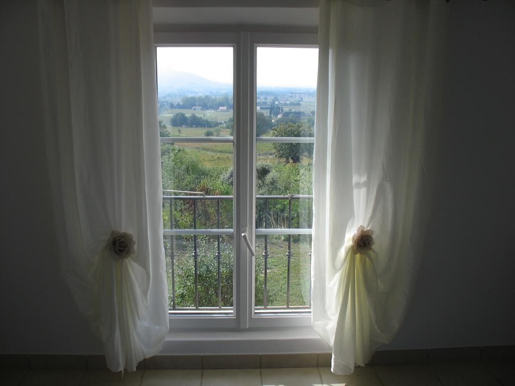 B&B La Cigaline Villedieu  Zimmer foto