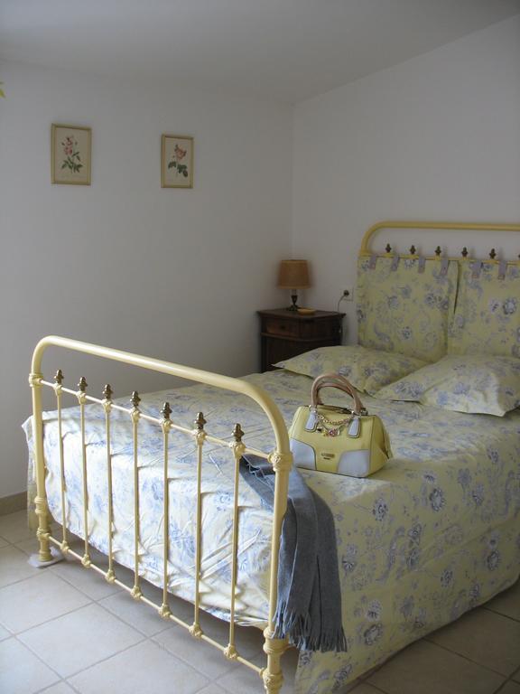 B&B La Cigaline Villedieu  Zimmer foto
